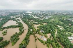 Halle (Juni 2013). Die Saale zählt nach den Ergebnissen der UFZ-Wissenschaftler zu den Flüssen mit einer hohen Hochwasserkomplexität. Foto: André Künzelmann / UFZ