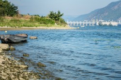 How can we minimise the pollutants in Europes bodies of water and provide a near-natural habitat for plants and animals? Photo: UFZ / André Künzelmann How can we minimise the pollutants in Europes bodies of water and provide a near-natural habitat for plants and animals? Photo: UFZ / André Künzelmann