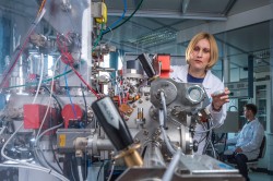 The NanoSIMS is a secondary ion mass spectrometry system with a spatial resolution of down to 50 nanometres. This high resolution combined with its mass sensitivity make it possible to detect elements and isotopes on cell surfaces and chemical changes inside cells. This instrument is part of the newly established research platform, ProVIS. Dr. Niculina Musat and Dr. Hryhoriy Stryhanyuk (co-authors of the paper) during sample analysis. Photo: UFZ / André Künzelmann The NanoSIMS is a secondary ion mass spectrometry system with a spatial resolution of down to 50 nanometres. This high resolution combined with its mass sensitivity make it possible to detect elements and isotopes on cell surfaces and chemical changes inside cells. This instrument is part of the newly established research platform, ProVIS. Dr. Niculina Musat and Dr. Hryhoriy Stryhanyuk (co-authors of the paper) during sample analysis. Photo: UFZ / André Künzelmann