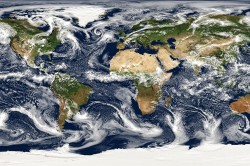 Visualisierung einer hochauflösenden globalen Simulation, die veranschaulicht, wie kleinskalige Prozesse explizit auf globaler Skala simuliert werden können. Foto: MPI-M/DKRZ